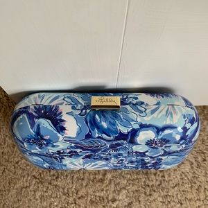 Lilly Pulitzer clutch with shoulder strap included